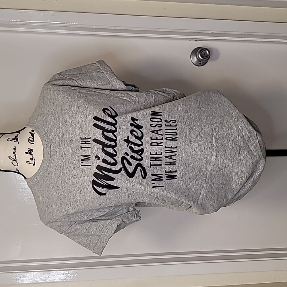 Middle sister t-shirt